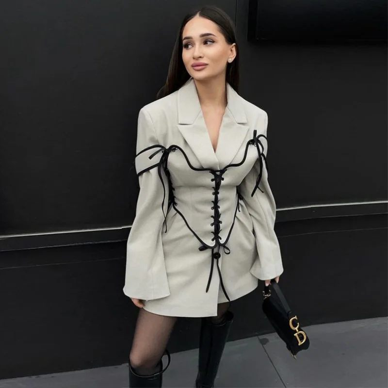 Winter Clothing Deals - طقم فستان بمعطف وممشد متوسط الطول
