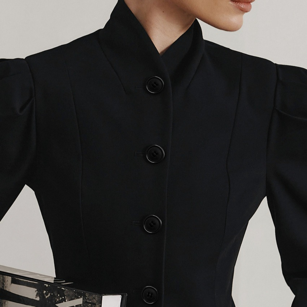 سترة سوداء كلاسيكية أنيقة فرنس - مراجعة Winter Clothing In French وسعره